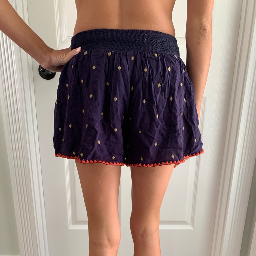 Shorts - Picture 2 of 2
